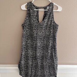 Black and White Sleeveless Dress